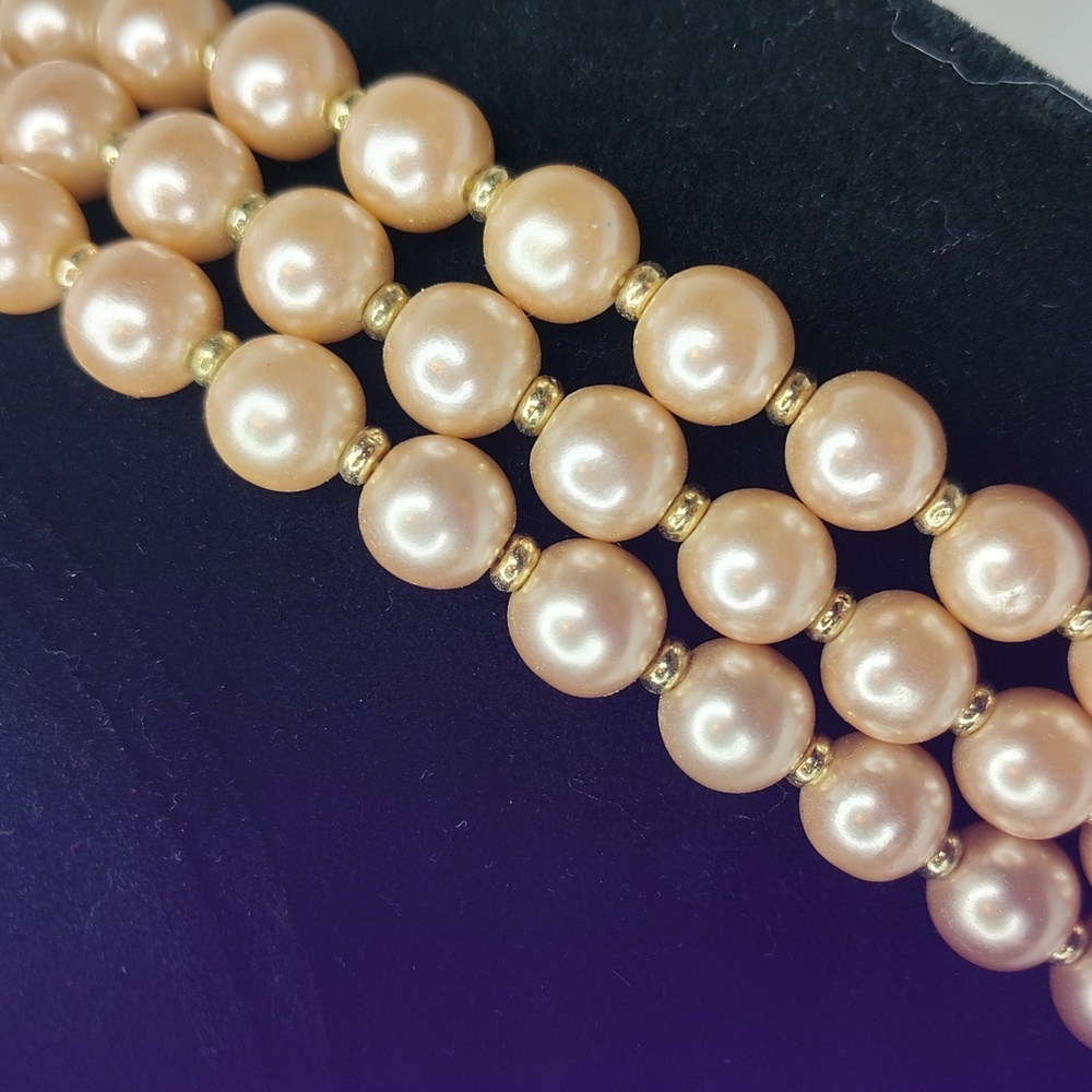 Graduated Faux Pearl Necklace with Accent - Picture 5 of 7